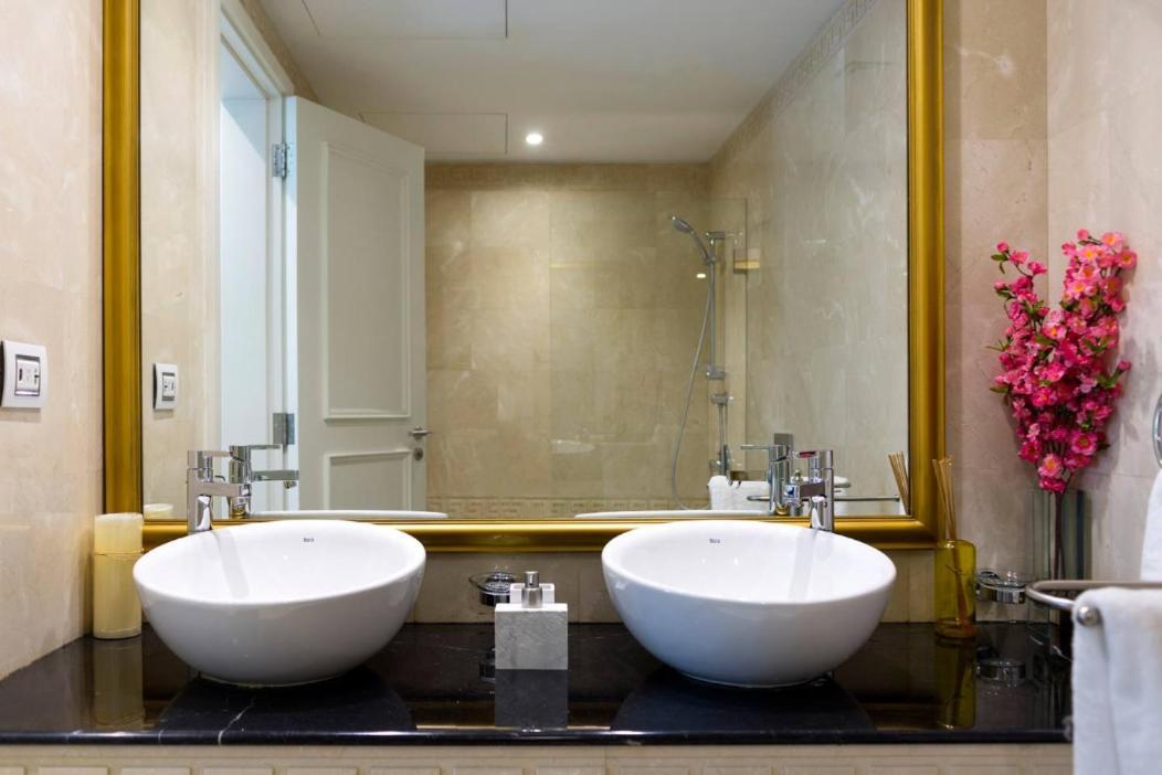 Versace Tower Luxury Suites - Downtown Beirut Ngoại thất bức ảnh