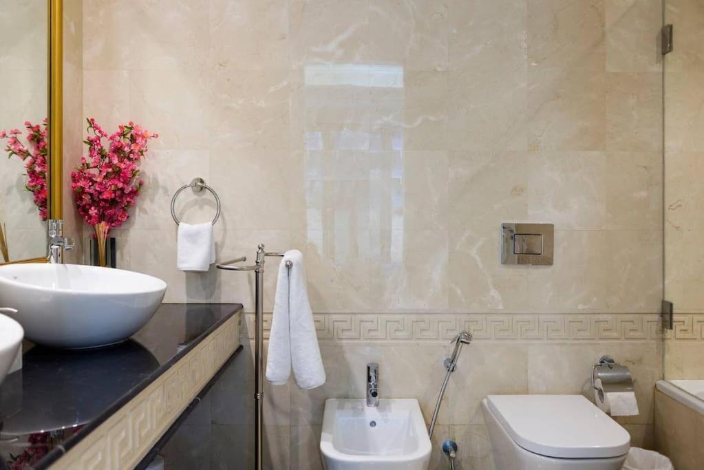 Versace Tower Luxury Suites - Downtown Beirut Ngoại thất bức ảnh