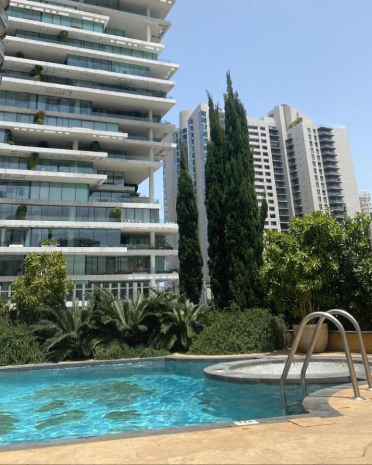Versace Tower Luxury Suites - Downtown Beirut Ngoại thất bức ảnh